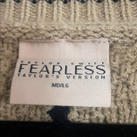 Taylor Swift Fearless Cardigan MD/LG - Picture 3 of 4